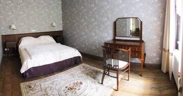 Фото номера Люкс Manor House Отель Saka Manor г. Сака 3
